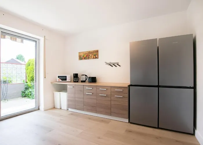 Tolstov House - Freistehendes 9 Haus Mit Grossem Garten