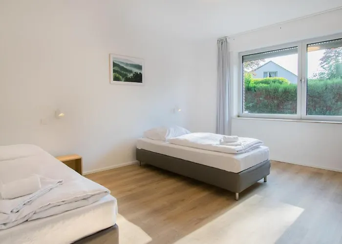 Tolstov House - Freistehendes 9 Haus Mit Grossem Garten 公寓 普尔海姆