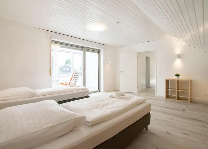 Tolstov House - Freistehendes 9 Haus Mit Grossem Garten 普尔海姆