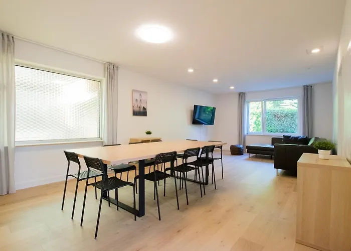 Tolstov House - Freistehendes 9 Haus Mit Grossem Garten 普尔海姆